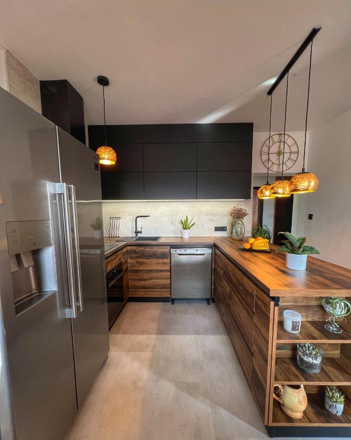 Apartmani Mia Palit Exterior foto