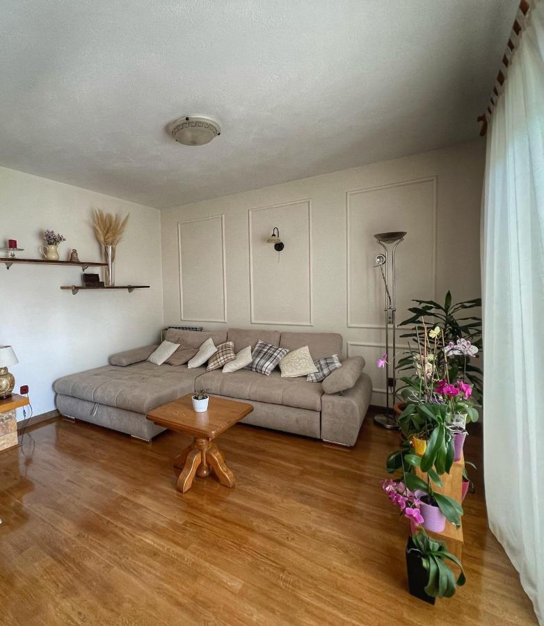Apartmani Mia Palit Exterior foto