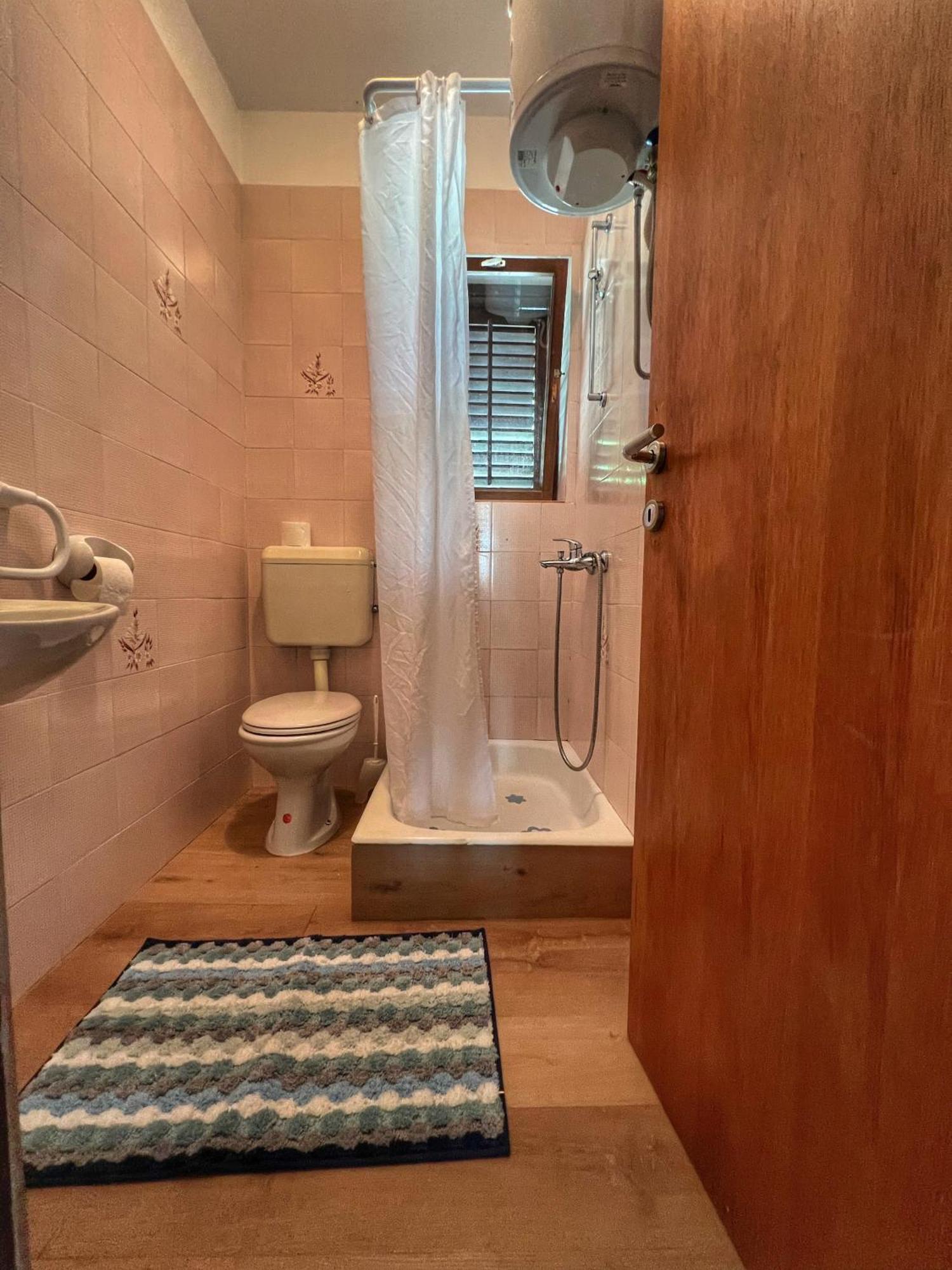 Apartmani Mia Palit Exterior foto