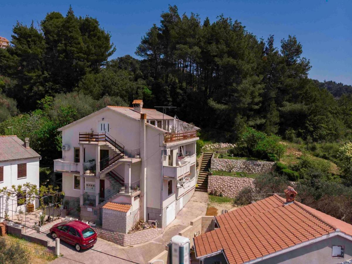 Apartmani Mia Palit Exterior foto