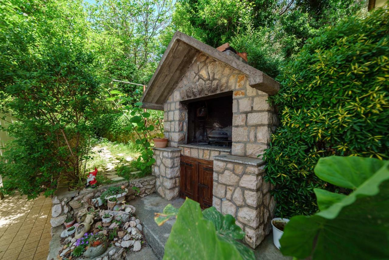Apartmani Mia Palit Exterior foto